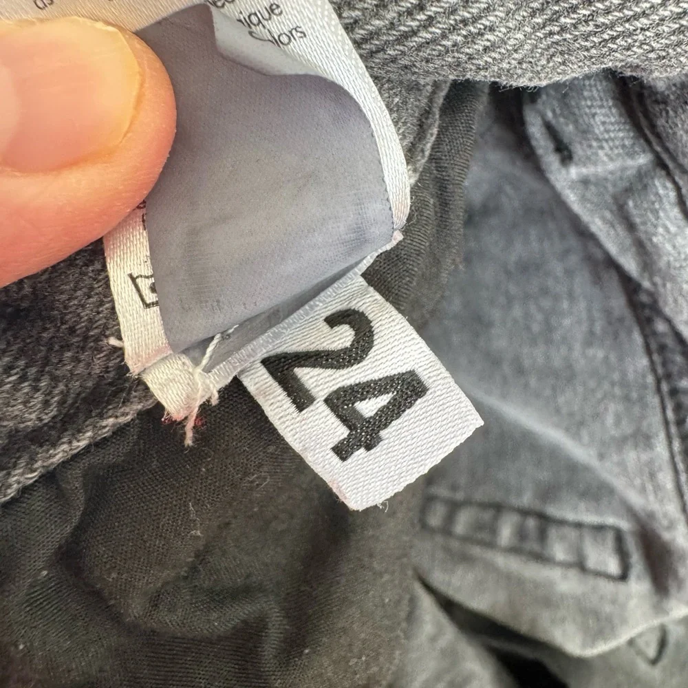 PacSun Gray Black Distressed Denim High Rise Straight Jeans Size 24